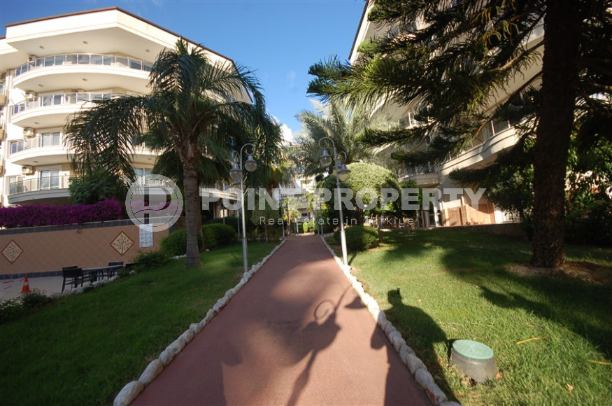 Comfortable three-room apartment 2+1 with an area of 110 m2 from the owner in a large complex in Oba, Alanya, 600 meters from the sea-id-1310-photo-19