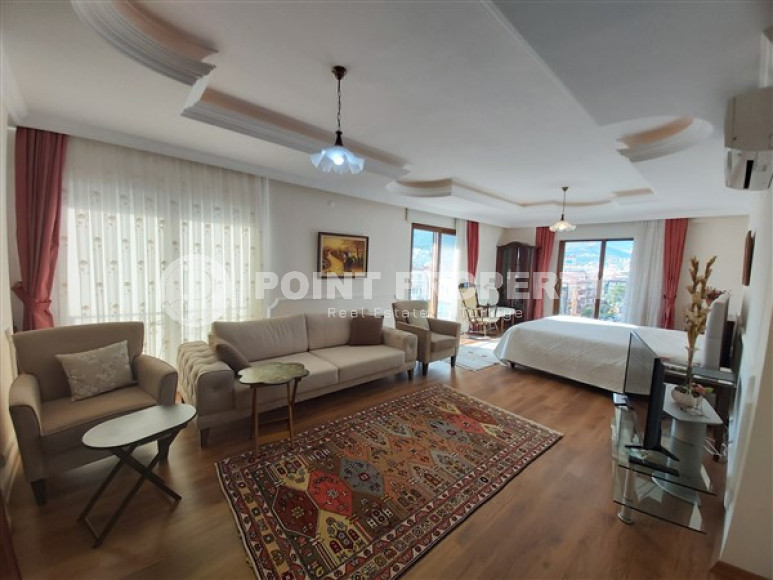 Дворцовый шестикомнатный пентхаус 320 м2 с уникальным интерьером, район нижняя Оба-id-3522-фото-9