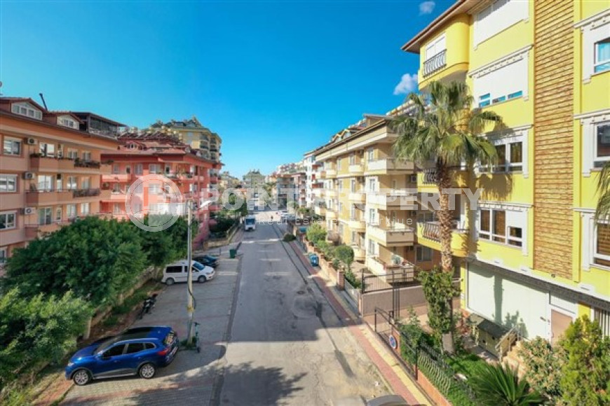 Красивая трёхкомнатная квартира 110 м2, центр Аланьи, с мебелью-id-3528-фото-7