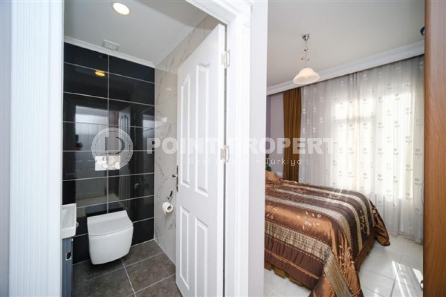 Красивая трёхкомнатная квартира 110 м2, центр Аланьи, с мебелью-id-3528-фото-9