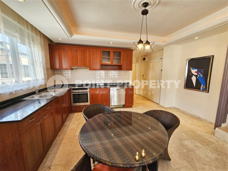 Пентхаус 3+1 195м2 недалеко от моря, в непосредственном соседстве с объектами инфраструктуры.-id-3531-фото-2