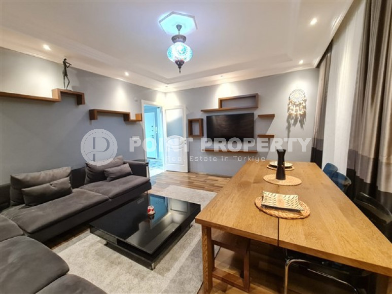 Стильная квартира 2+1 с дизайнерским ремонтом в 400 метрах от моря в самом центре района Оба.-id-3532-фото-2