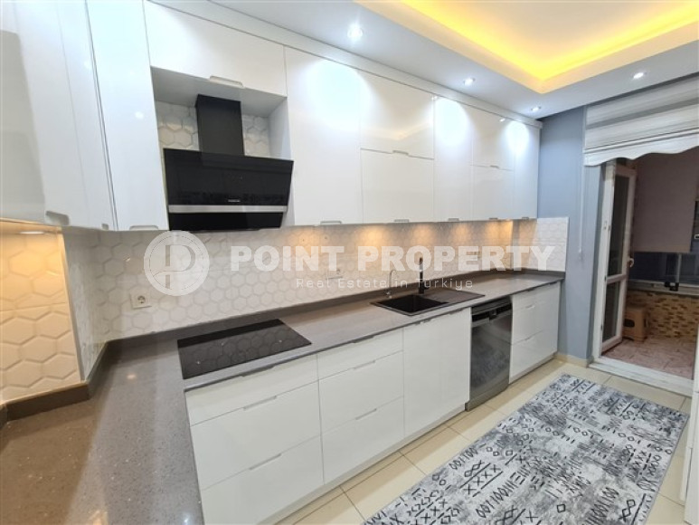 Стильная квартира 2+1 с дизайнерским ремонтом в 400 метрах от моря в самом центре района Оба.-id-3532-фото-5