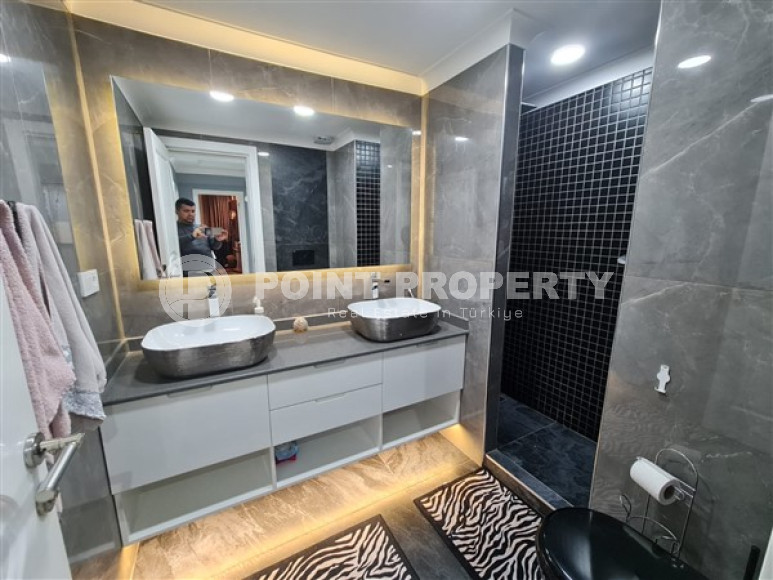 Стильная квартира 2+1 с дизайнерским ремонтом в 400 метрах от моря в самом центре района Оба.-id-3532-фото-8