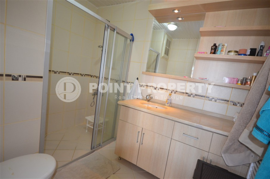 Просторные апартаменты планировкой 2+1 и площадью 117 м2 в комплексе с собственным бассейном и садом в районе Тосмур, 700 метров от моря-id-1311-фото-12