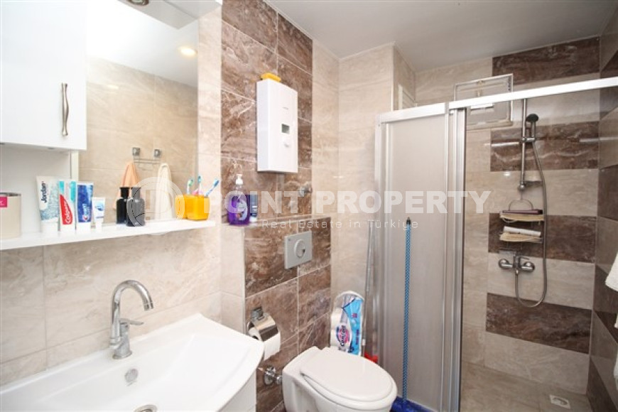 Обустроенные апартаменты 65 м2 с просторным остекленным балконом, район Тосмур-id-3549-фото-5