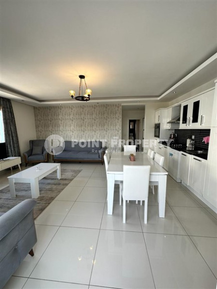 Квартира 1+1 в центре района Кестель в 150 метрах от моря.-id-3553-фото-4