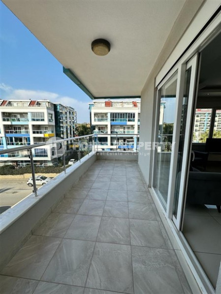 Квартира 1+1 в центре района Кестель в 150 метрах от моря.-id-3553-фото-7