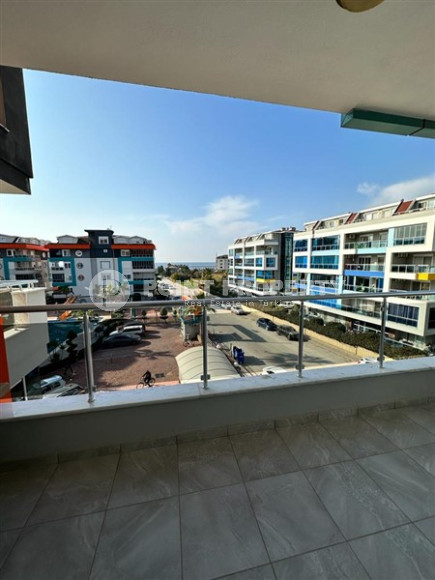 Квартира 1+1 в центре района Кестель в 150 метрах от моря.-id-3553-фото-13