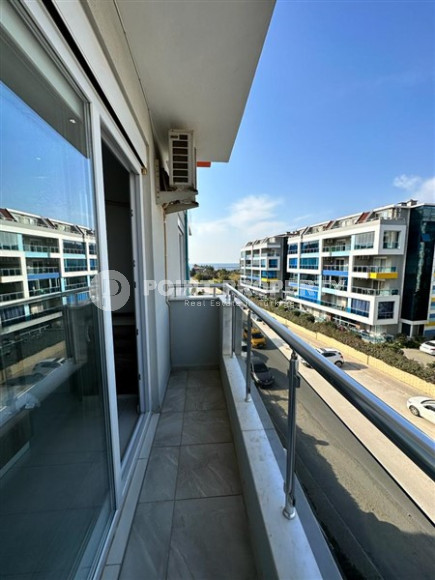 Квартира 1+1 в центре района Кестель в 150 метрах от моря.-id-3553-фото-14