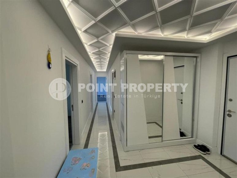 Просторная квартира 3+1 на 5-м этаже с панорамным видом на горы.-id-3557-фото-3