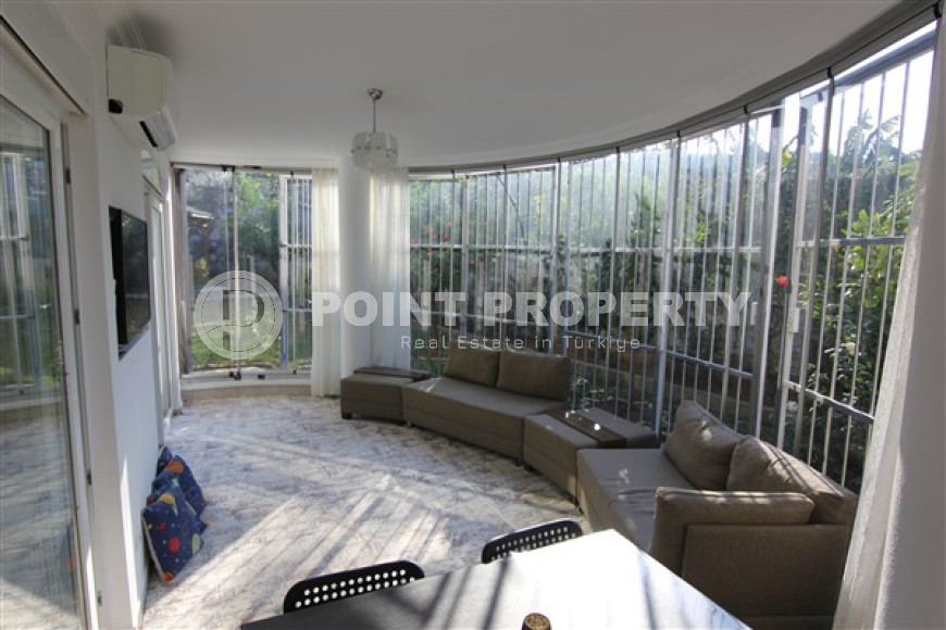 Триплекс 200 м2 с садом и бассейном в элитном районе Каргыджак.-id-3559-фото-7