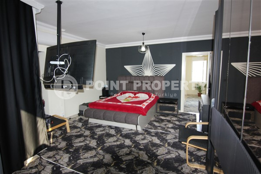 Триплекс 200 м2 с садом и бассейном в элитном районе Каргыджак.-id-3559-фото-9