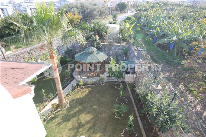 Триплекс 200 м2 с садом и бассейном в элитном районе Каргыджак.-id-3559-фото-13