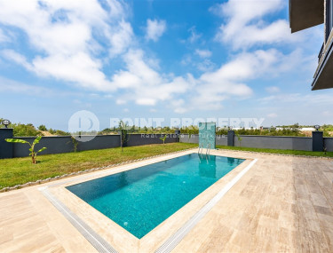Stylish villa of 240 m2 in the Incekum area with enchanting views of the Mediterranean Sea.-id-1040-photo-3