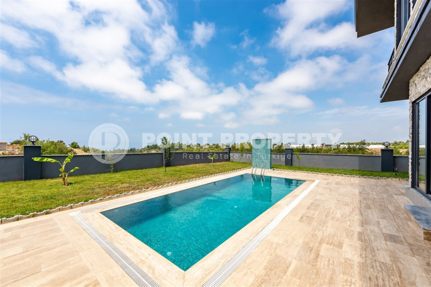 Stylish villa of 240 m2 in the Incekum area with enchanting views of the Mediterranean Sea.-id-1040-photo-3