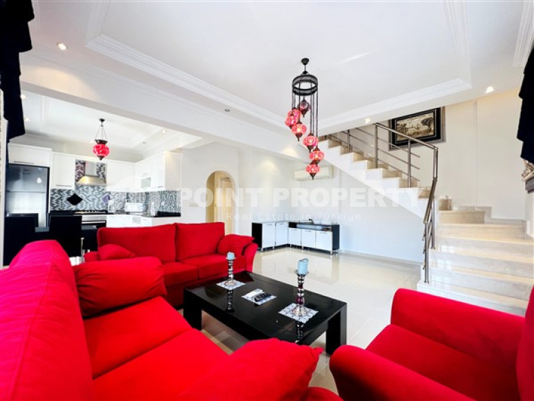 Шикарная двухуровневая квартира 2+1 с площадью 135 м2, центр Аланьи-id-3569-фото-2