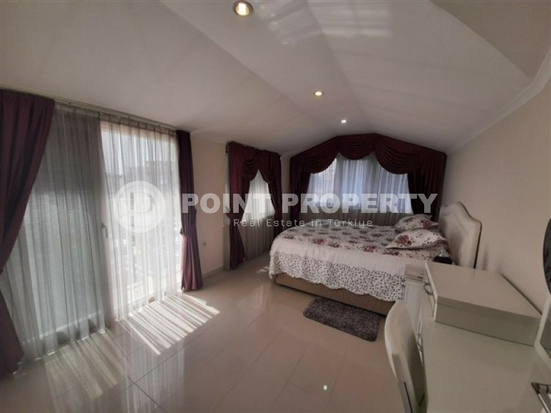 Шикарная двухуровневая квартира 2+1 с площадью 135 м2, центр Аланьи-id-3569-фото-7