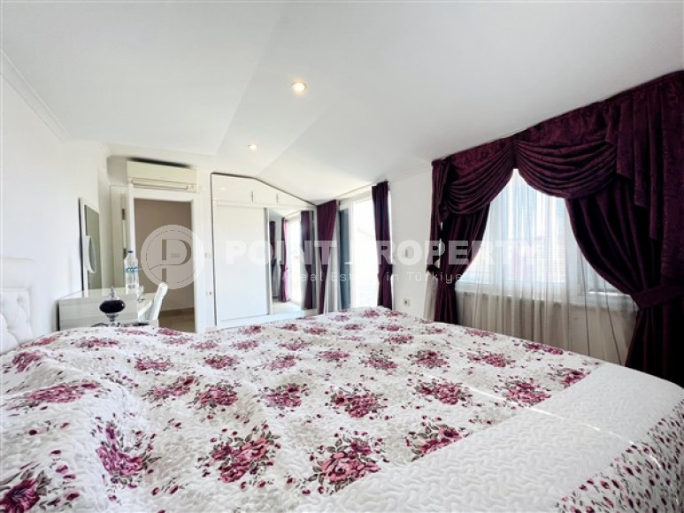 Шикарная двухуровневая квартира 2+1 с площадью 135 м2, центр Аланьи-id-3569-фото-9