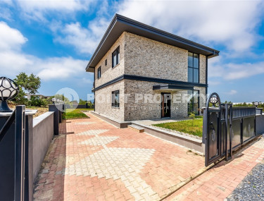 Stylish villa of 240 m2 in the Incekum area with enchanting views of the Mediterranean Sea.-id-1040-photo-4