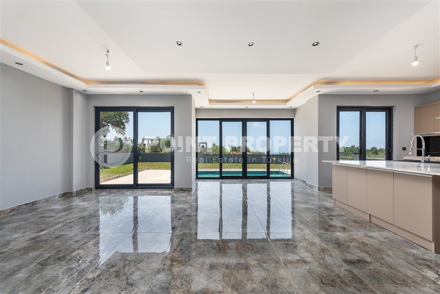 Stylish villa of 240 m2 in the Incekum area with enchanting views of the Mediterranean Sea.-id-1040-photo-6