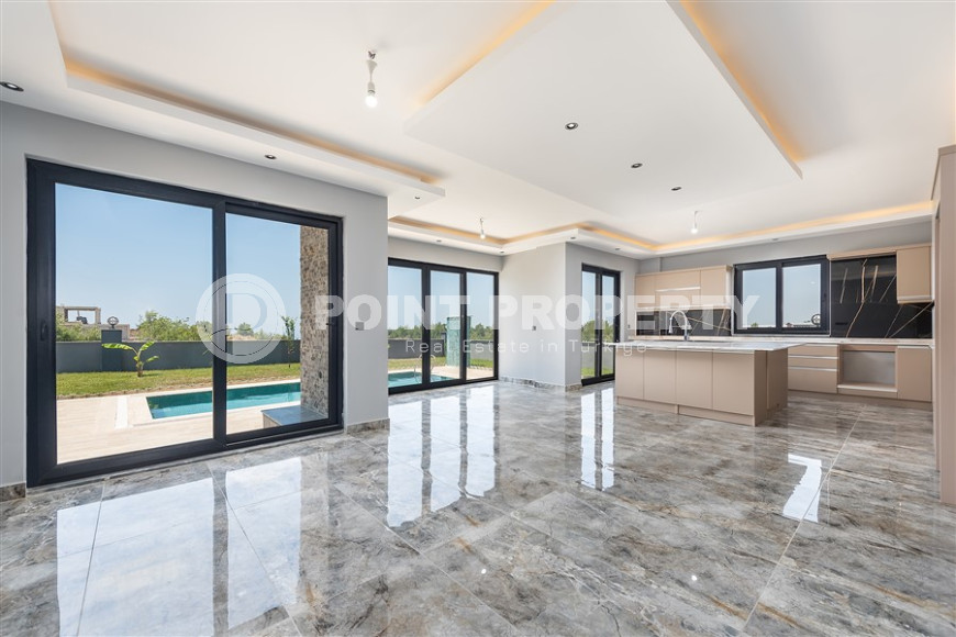 Stylish villa of 240 m2 in the Incekum area with enchanting views of the Mediterranean Sea.-id-1040-photo-7