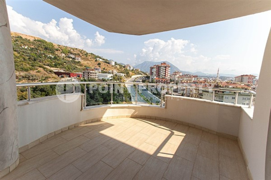 Duplex on the 9th floor with attic with stunning panoramic views of the sea and mountains.-id-3594-photo-15
