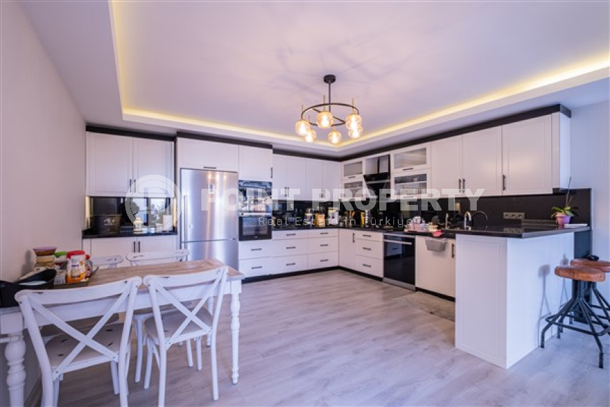 Роскошная вилла 3+1 с панорамным видом на море в районе Каргыджак.-id-3599-фото-4