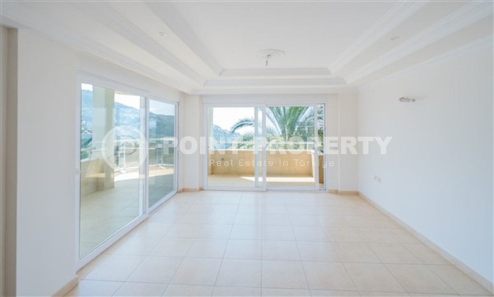 Двухуровневые апартаменты 3+1 в 6 километрах от моря в центральном районе Аланьи.-id-3600-фото-5