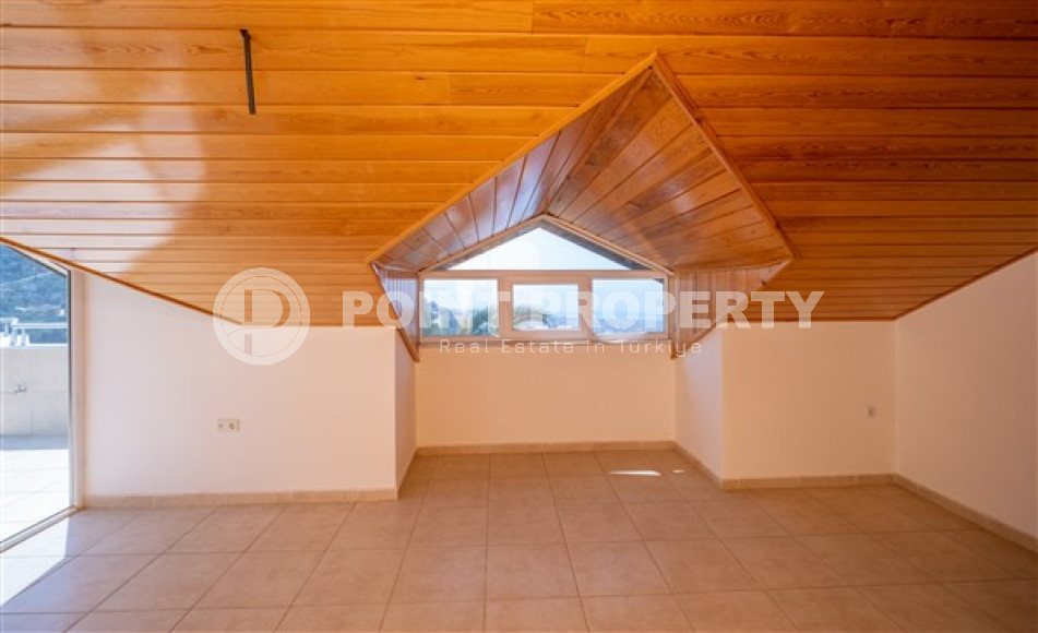 Duplex apartment 3+1 6 kilometers from the sea in the central area of Alanya.-id-3600-photo-8