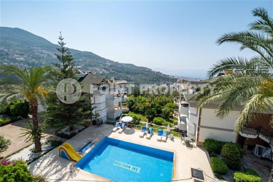 Duplex apartment 3+1 6 kilometers from the sea in the central area of Alanya.-id-3600-photo-10