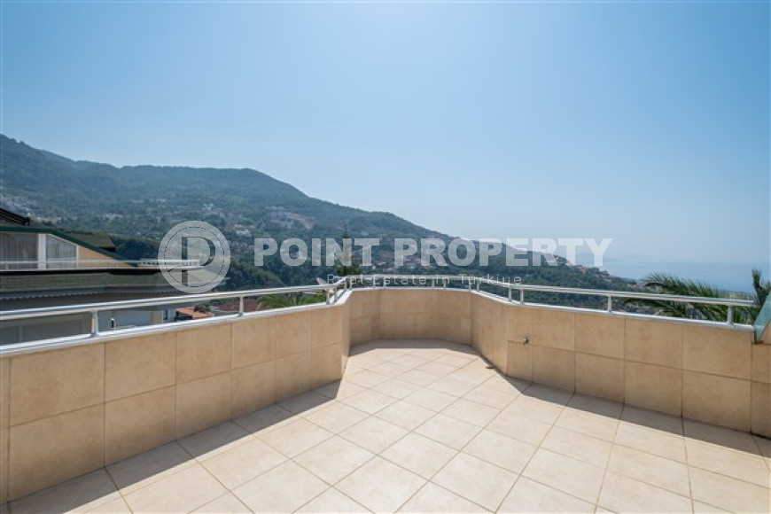 Двухуровневые апартаменты 3+1 в 6 километрах от моря в центральном районе Аланьи.-id-3600-фото-17