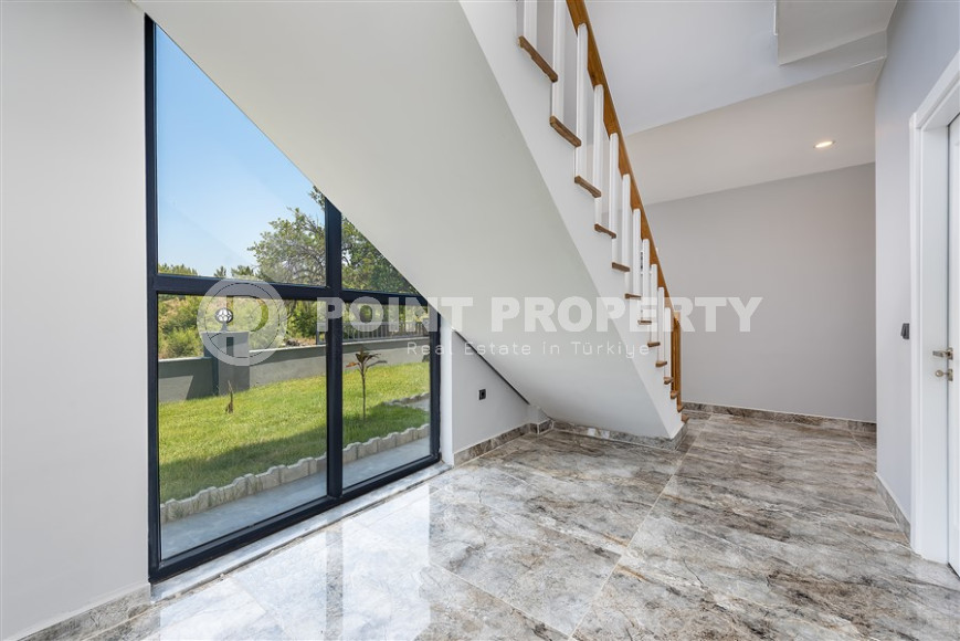 Stylish villa of 240 m2 in the Incekum area with enchanting views of the Mediterranean Sea.-id-1040-photo-9