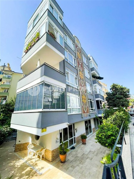 Ухоженная квартира 65 м2 с планировкой 1+1 в самом центре Аланьи-id-3606-фото-3