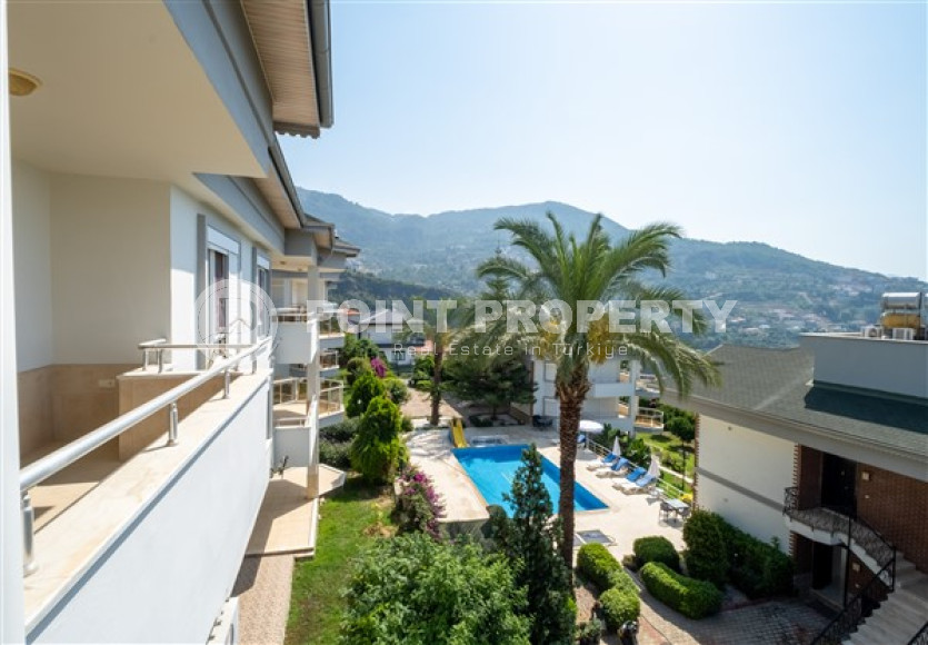 Двухуровневая квартира 3+1 с площадью 182 м2 на удалении от моря в районе Тепе, Аланья-id-3608-фото-9