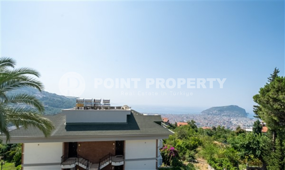 Двухуровневая квартира 3+1 с площадью 182 м2 на удалении от моря в районе Тепе, Аланья-id-3608-фото-10