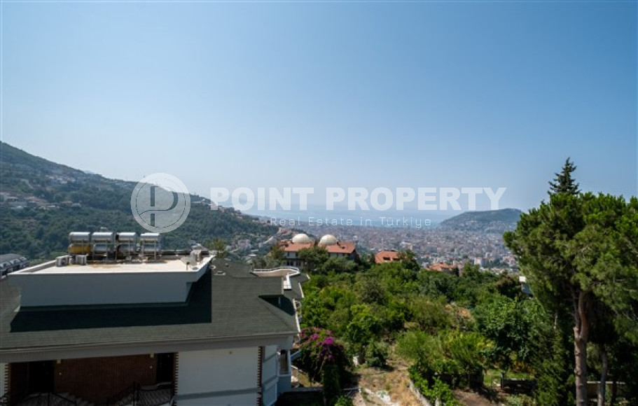 Двухуровневая квартира 3+1 с площадью 182 м2 на удалении от моря в районе Тепе, Аланья-id-3608-фото-17