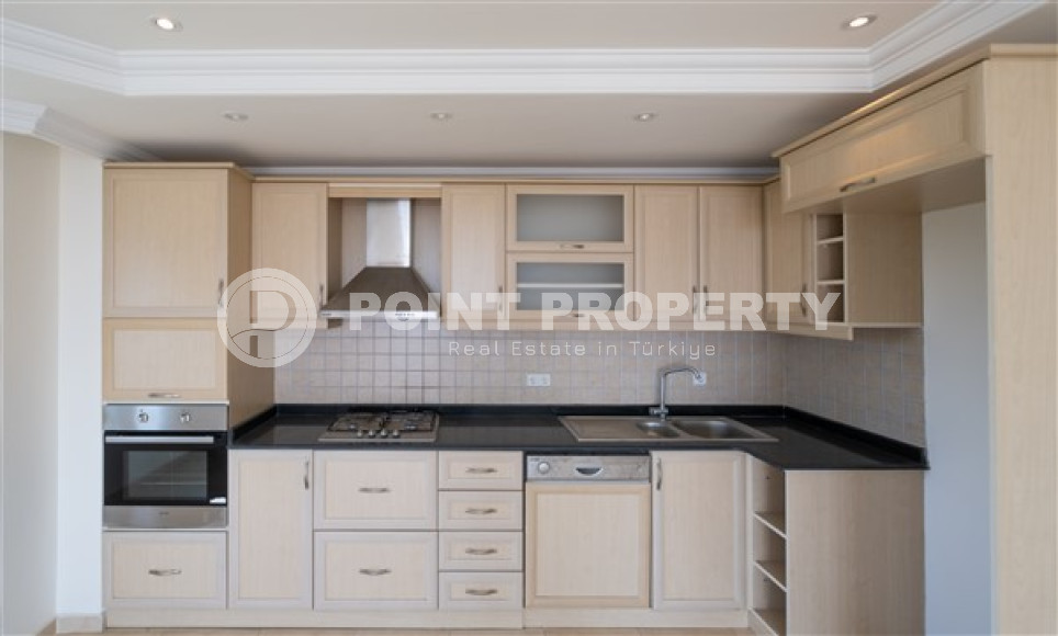 Двухуровневая квартира 3+1 с площадью 182 м2 на удалении от моря в районе Тепе, Аланья-id-3608-фото-22