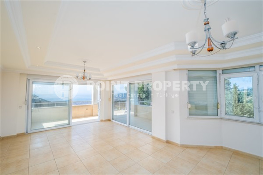 Двухуровневая квартира 3+1 с площадью 182 м2 на удалении от моря в районе Тепе, Аланья-id-3608-фото-23