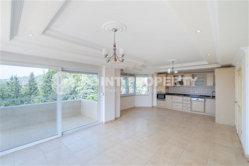 Двухуровневая квартира 3+1 с площадью 182 м2 на удалении от моря в районе Тепе, Аланья-id-3608-фото-24