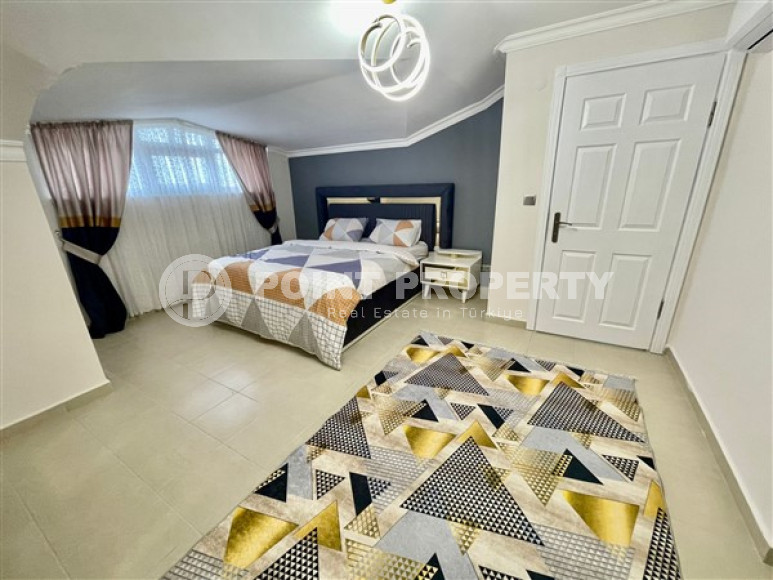 Великолепный дуплекс на 6-м этаже с мансардой в современном районе Тюрклер.-id-3611-фото-8