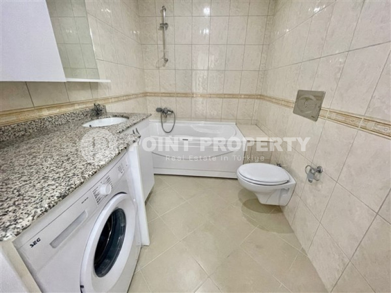 Великолепный дуплекс на 6-м этаже с мансардой в современном районе Тюрклер.-id-3611-фото-10