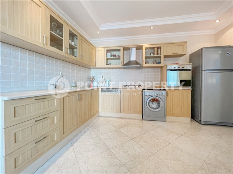 Bright, cozy apartment within walking distance from the sea in a residential complex with a swimming pool and garden.-id-3614-photo-7