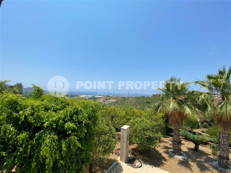 Просторный дуплекс 3+1 с бассейном и небольшим двориком в престижном районе Каргыджак.-id-3619-фото-17