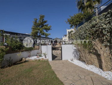 Красивая четырёхкомнатная вилла в 300 метрах от Средиземного моря в районе Конаклы-id-3625-фото-2