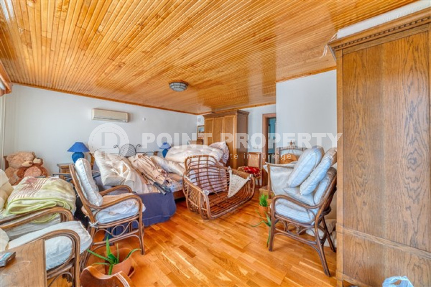 Просторный светлый дуплекс в 900 метрах от пляжа и набережной.-id-3631-фото-9