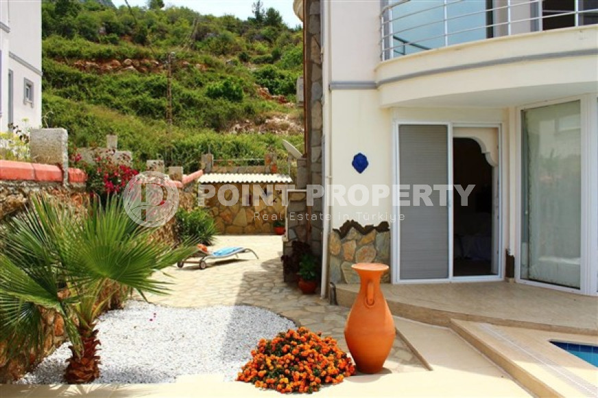 Двухуровневая вилла 3+1 с собственным садом 500 м2.-id-3632-фото-4