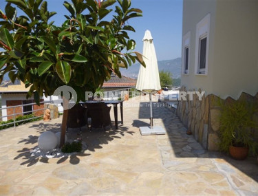 Двухуровневая вилла 3+1 с собственным садом 500 м2.-id-3632-фото-5