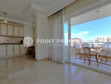 Двухуровневая квартира 4+1 в 400 метрах от моря в центре района Махмутлар.-id-3637-фото-2