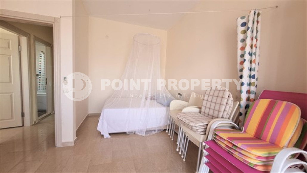 Двухуровневая квартира 4+1 в 400 метрах от моря в центре района Махмутлар.-id-3637-фото-6